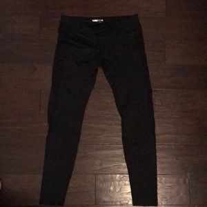 Plain black leggings with floral print mesh